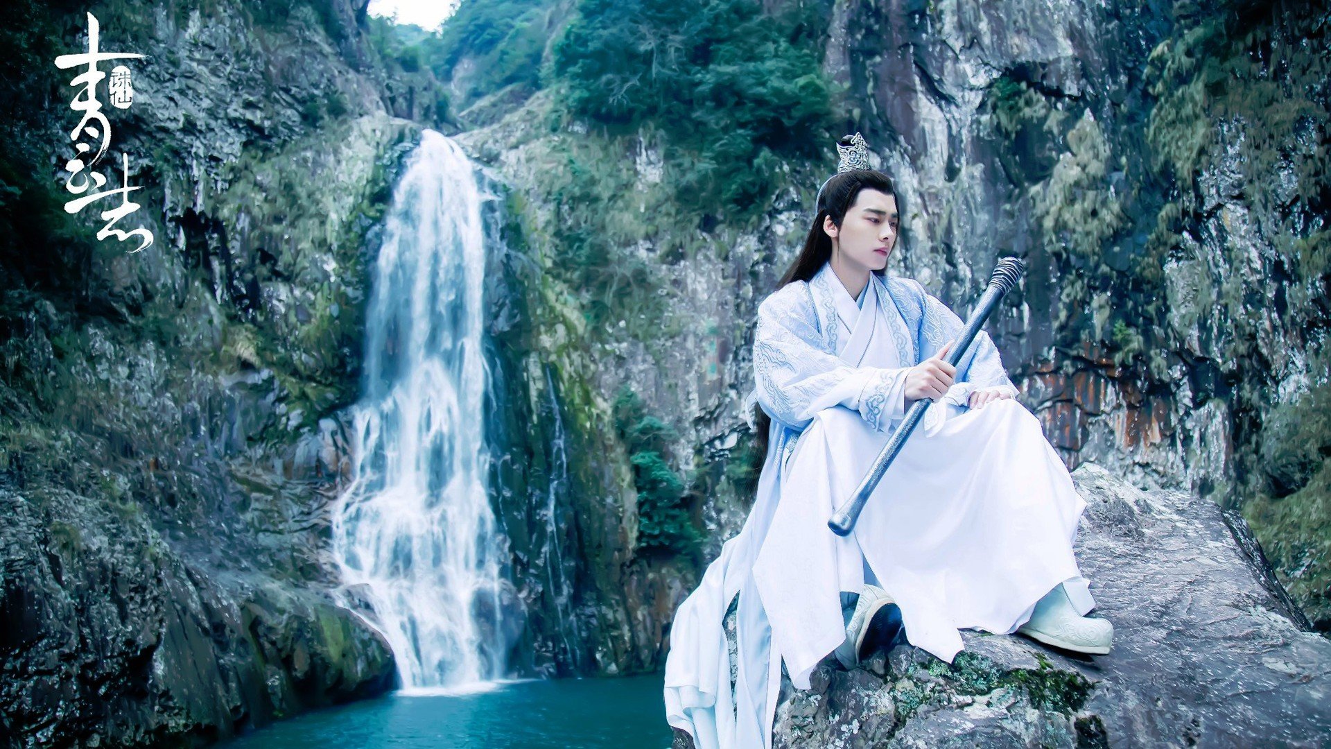 挖掘机的英语翻译怎么写（挖掘机的英语是什么英语）
